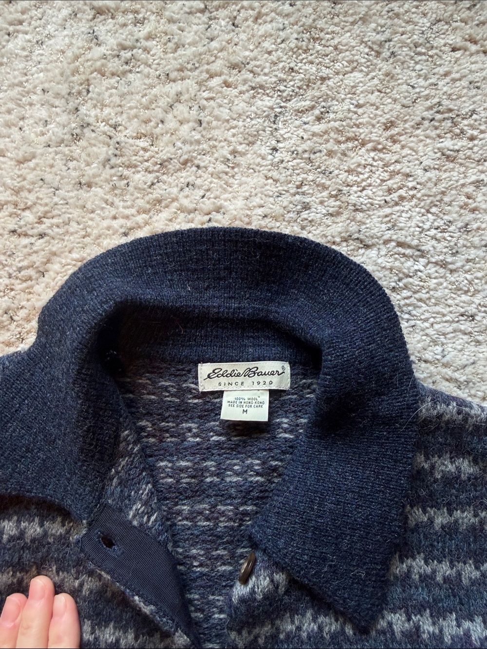 Eddie Bauer 100% wool sweater - Picture 2 of 5